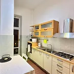 Διαμέρισμα Cozy Flat In *