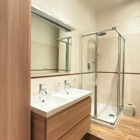 Cozy Flat In * Rom